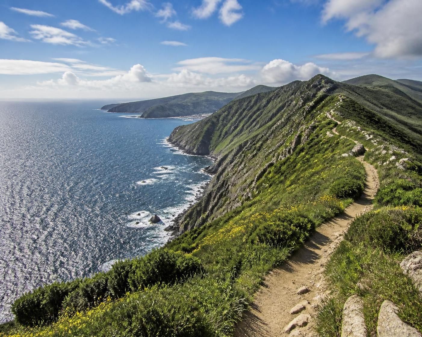 découvrez les meilleurs sentiers de randonnée à jaizkibel pour une balade inoubliable entre mer et montagne, idéale pour tous les niveaux et amoureux de la nature.