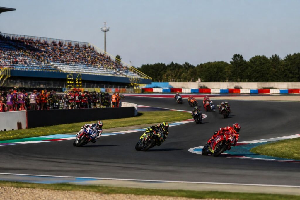 consultez le planning complet des courses et essais du moto gp à assen. retrouvez les horaires détaillés pour ne rien manquer de cet événement incontournable.