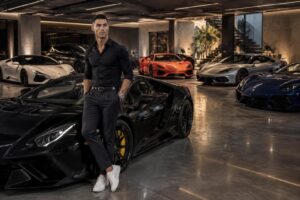 découvrez la collection de voitures de ronaldo : des bolides d’exception qui reflètent la passion et le goût du champion pour l’automobile.
